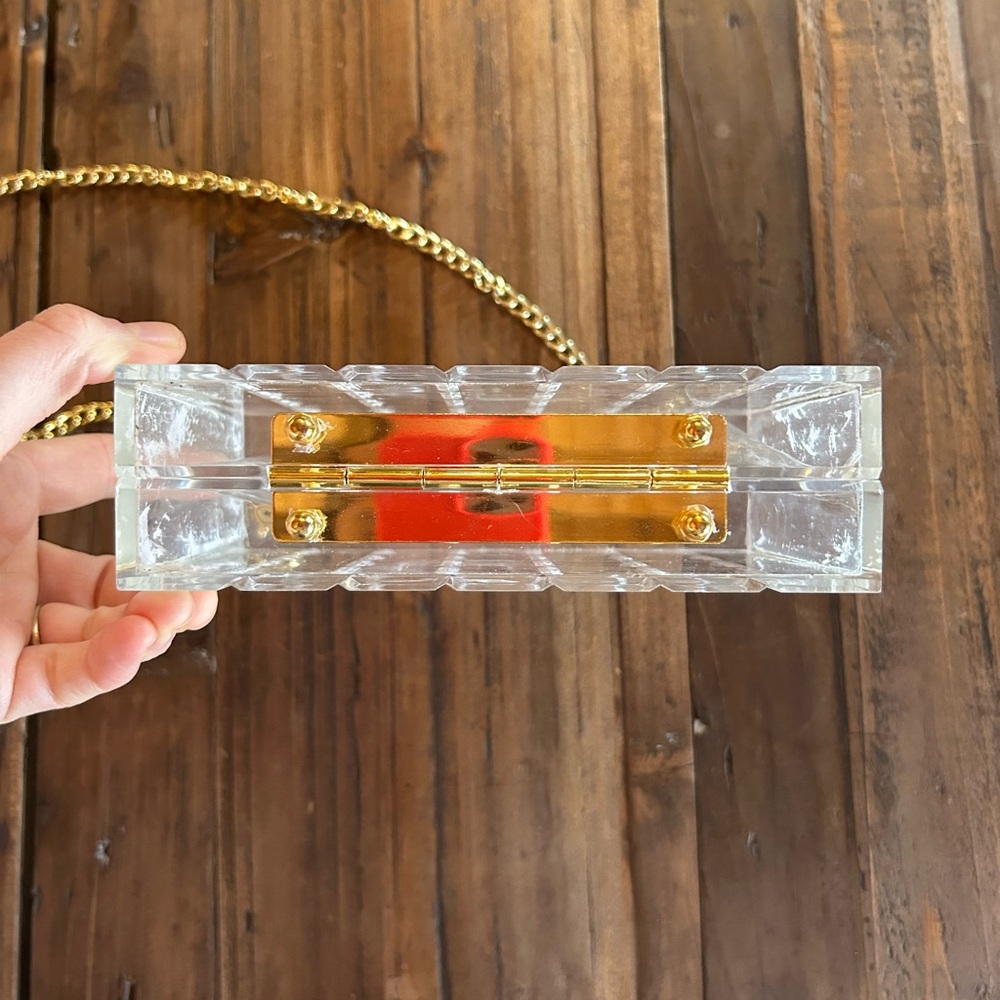 Clear Acrylic Box Bag with Gold Chain - Picture 4 of 4
